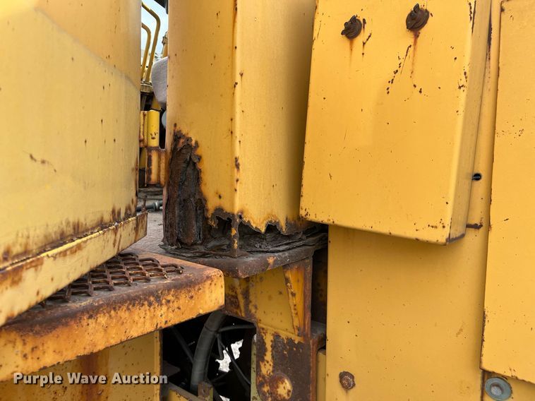 image for item DQ3991 1986 Clark 35GMC  wheel loader