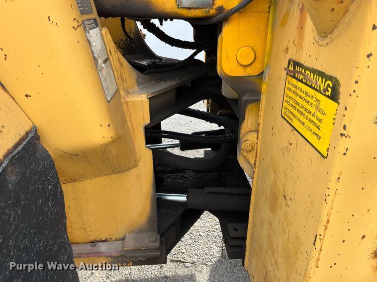 image for item DQ3991 1986 Clark 35GMC  wheel loader