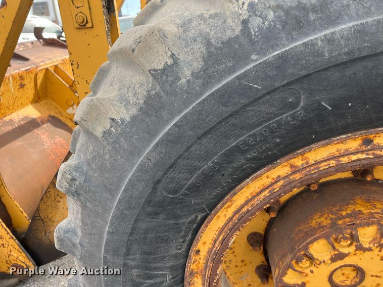image for item DQ3991 1986 Clark 35GMC  wheel loader