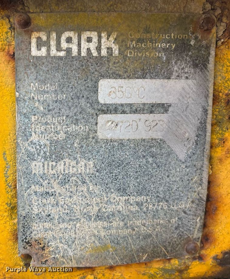image for item DQ3991 1986 Clark 35GMC  wheel loader