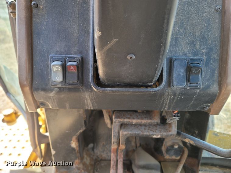 image for item DR3373 1998 John Deere 310E  backhoe