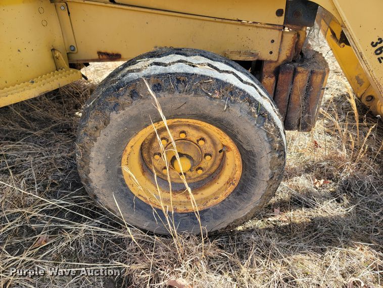 image for item DR3373 1998 John Deere 310E  backhoe