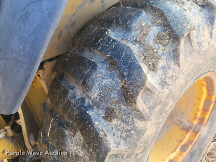 image for item DR3373 1998 John Deere 310E  backhoe