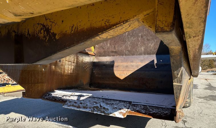 image for item DR6004 1990 Caterpillar 627E  conventional scraper