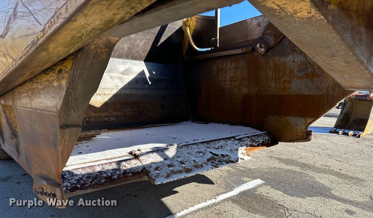 image for item DR6004 1990 Caterpillar 627E  conventional scraper