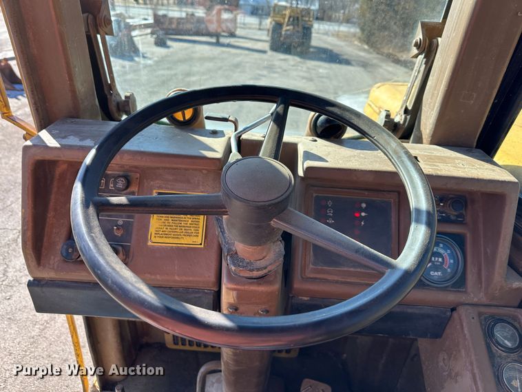 image for item DR6004 1990 Caterpillar 627E  conventional scraper