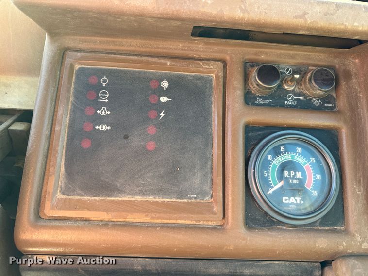 image for item DR6004 1990 Caterpillar 627E  conventional scraper