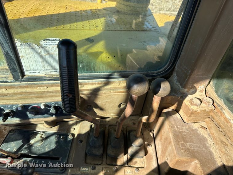 image for item DR6004 1990 Caterpillar 627E  conventional scraper