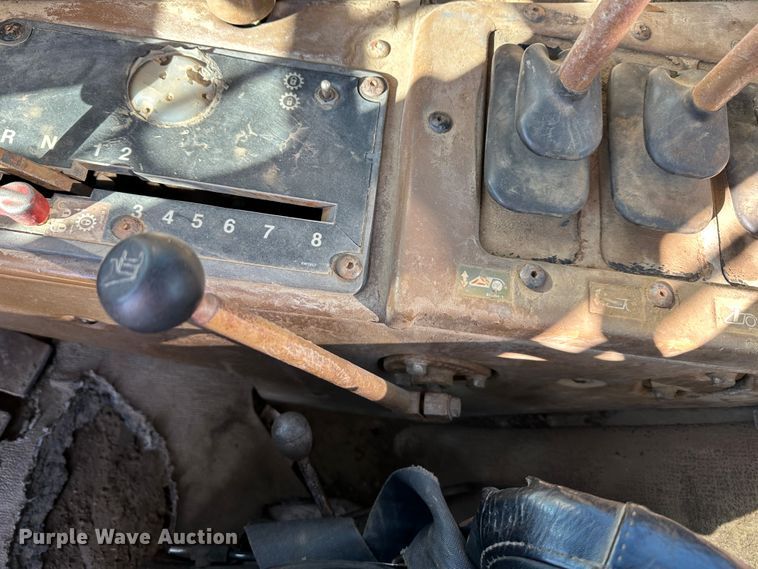 image for item DR6004 1990 Caterpillar 627E  conventional scraper