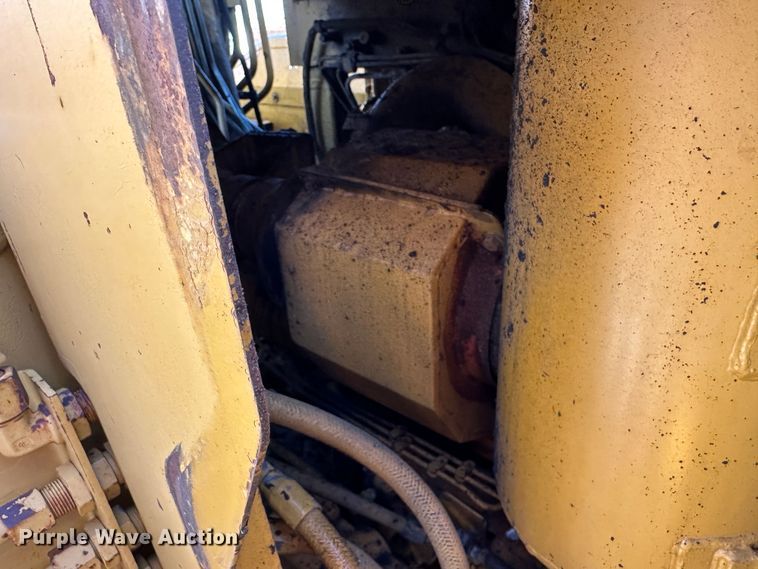 image for item DR6004 1990 Caterpillar 627E  conventional scraper