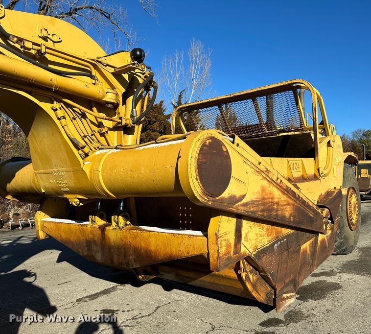 image for item DR6005 1990 Caterpillar 627E  conventional scraper