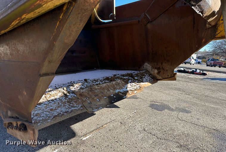 image for item DR6005 1990 Caterpillar 627E  conventional scraper