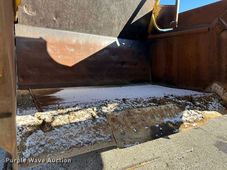 image for item DR6005 1990 Caterpillar 627E  conventional scraper