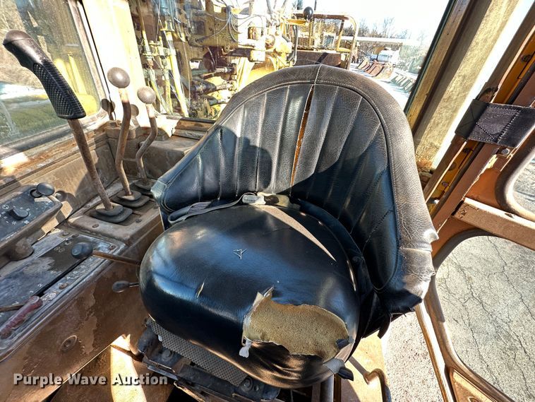 image for item DR6005 1990 Caterpillar 627E  conventional scraper