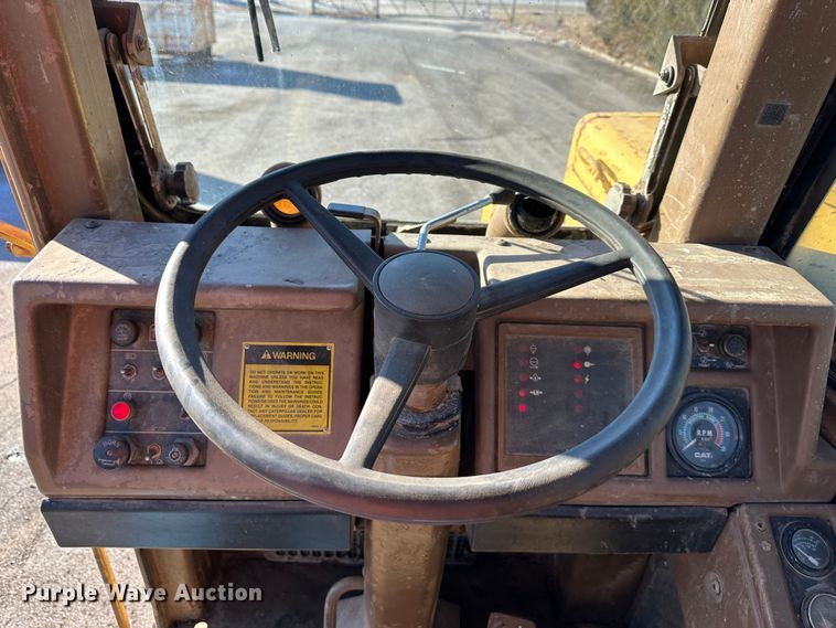 image for item DR6005 1990 Caterpillar 627E  conventional scraper