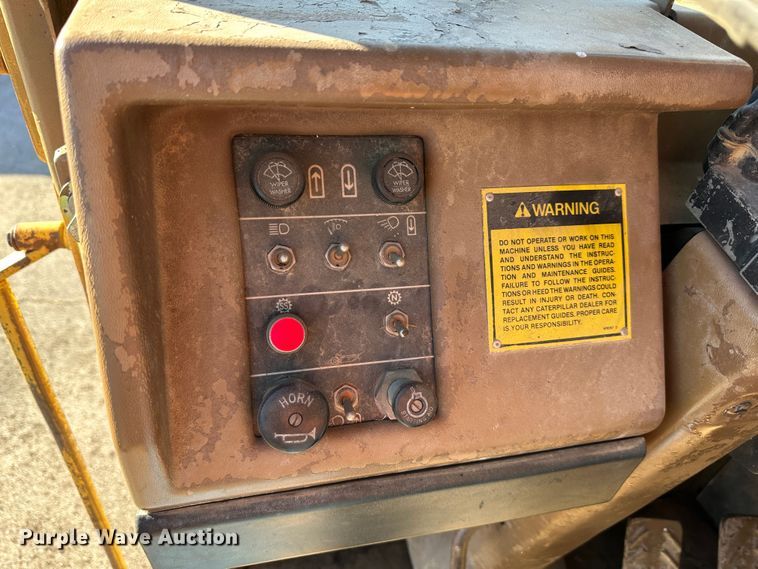 image for item DR6005 1990 Caterpillar 627E  conventional scraper