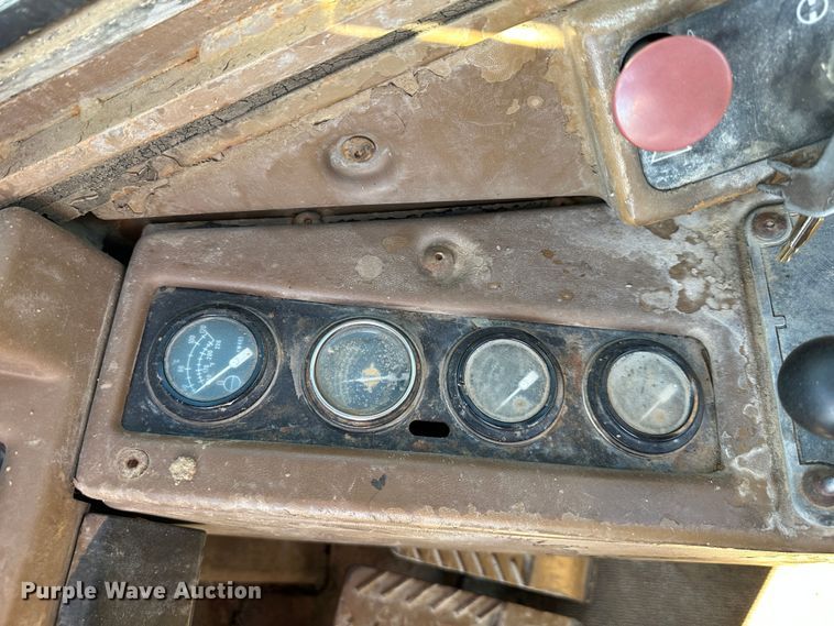 image for item DR6005 1990 Caterpillar 627E  conventional scraper