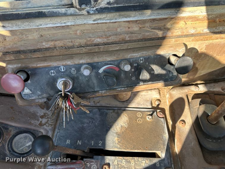 image for item DR6005 1990 Caterpillar 627E  conventional scraper