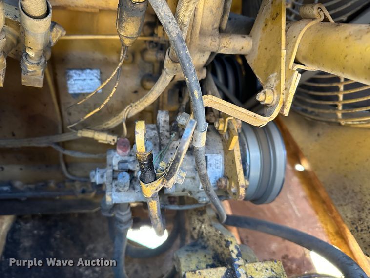 image for item DR6005 1990 Caterpillar 627E  conventional scraper