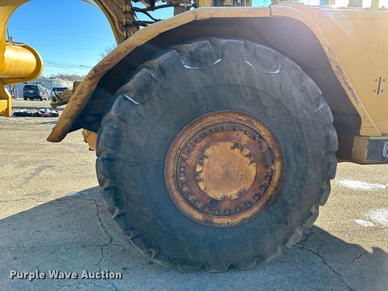 image for item DR6005 1990 Caterpillar 627E  conventional scraper