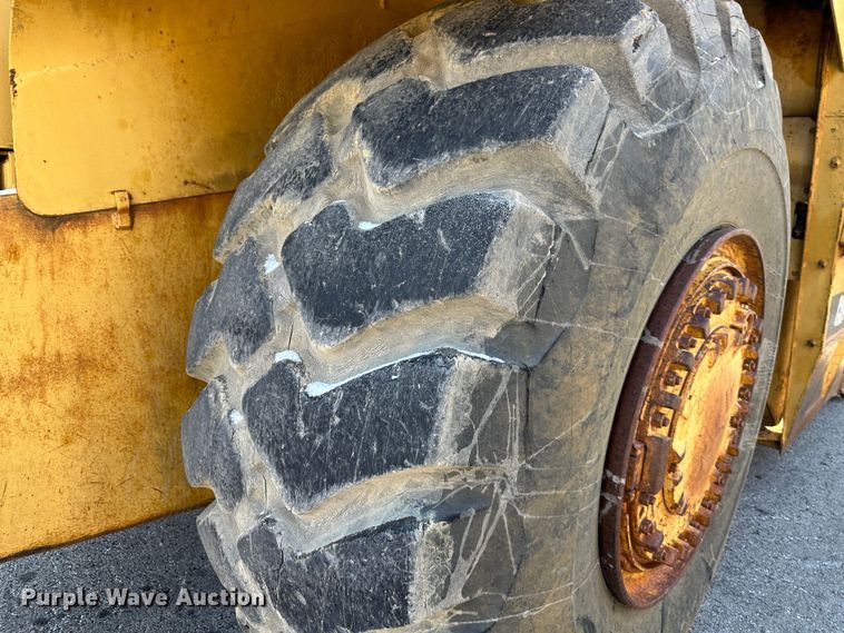 image for item DR6005 1990 Caterpillar 627E  conventional scraper