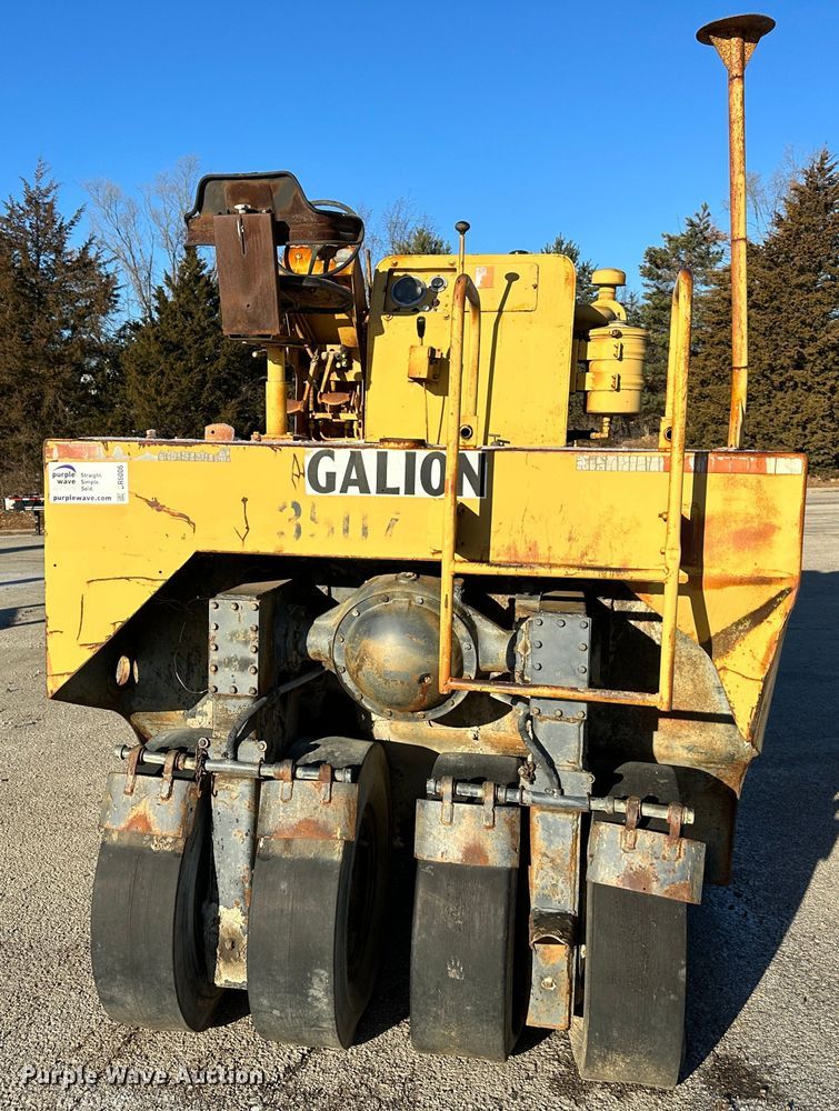 image for item DR6006 1974 Galion P3500A  pneumatic roller