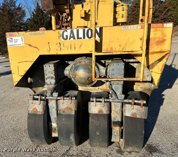 image for item DR6006 1974 Galion P3500A  pneumatic roller