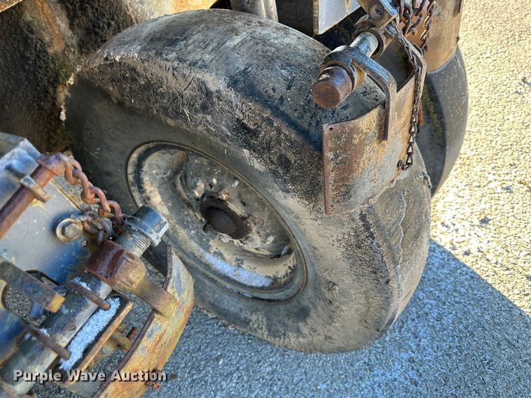 image for item DR6006 1974 Galion P3500A  pneumatic roller