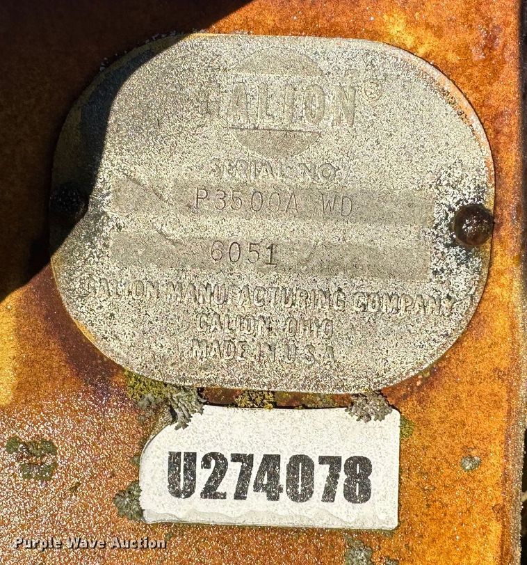 image for item DR6006 1974 Galion P3500A  pneumatic roller