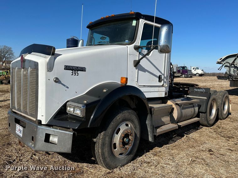 image for item DR6016 2009 Kenworth T800  semi truck