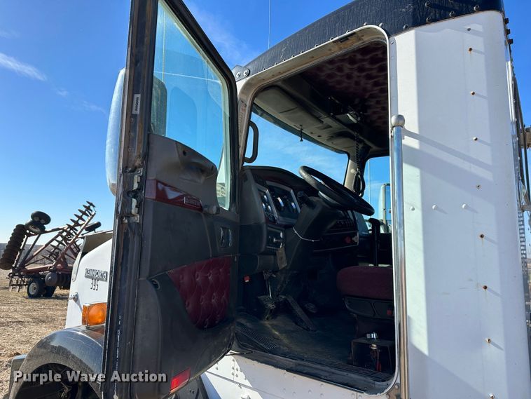 image for item DR6016 2009 Kenworth T800  semi truck