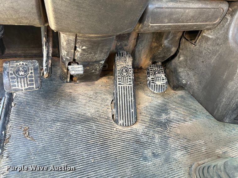 image for item DR6016 2009 Kenworth T800  semi truck