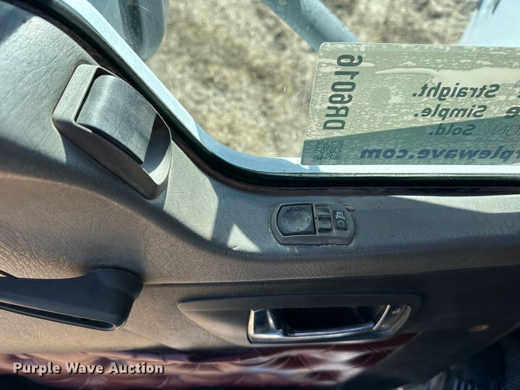 image for item DR6016 2009 Kenworth T800  semi truck