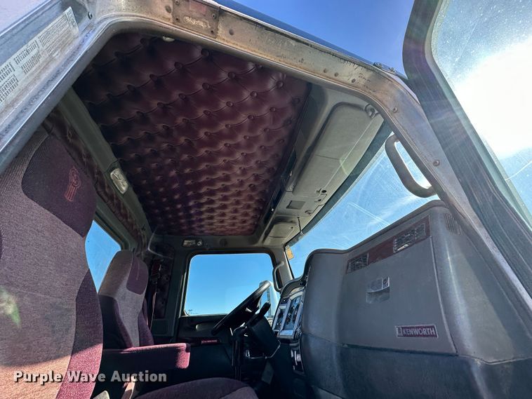 image for item DR6016 2009 Kenworth T800  semi truck