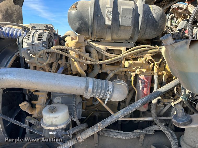 image for item DR6016 2009 Kenworth T800  semi truck