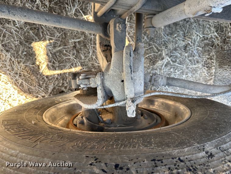 image for item DR6016 2009 Kenworth T800  semi truck