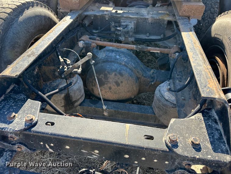 image for item DR6016 2009 Kenworth T800  semi truck