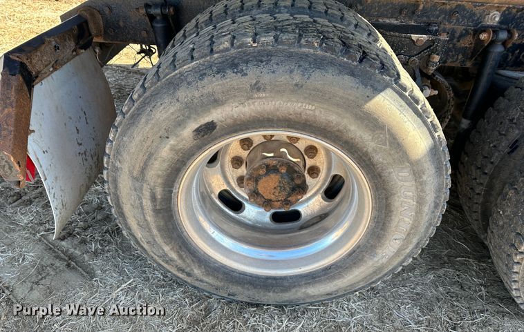 image for item DR6016 2009 Kenworth T800  semi truck