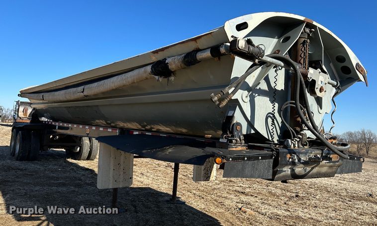 image for item DR6017 2010 Smithco S2-40-34  side dump trailer