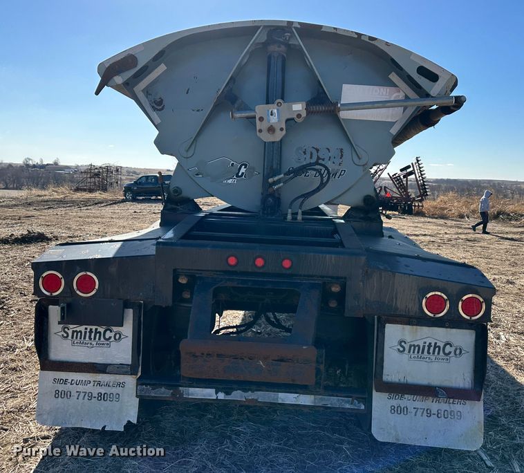 image for item DR6017 2010 Smithco S2-40-34  side dump trailer