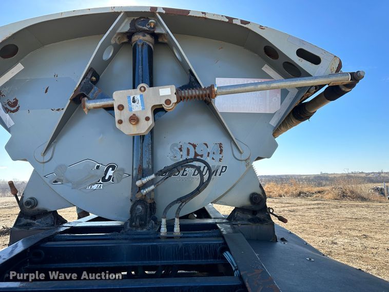 image for item DR6017 2010 Smithco S2-40-34  side dump trailer