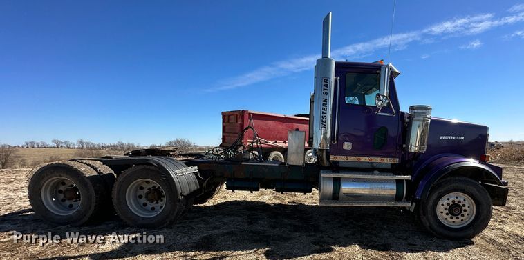 image for item DR6018 2007 Western Star 4900FA  semi truck