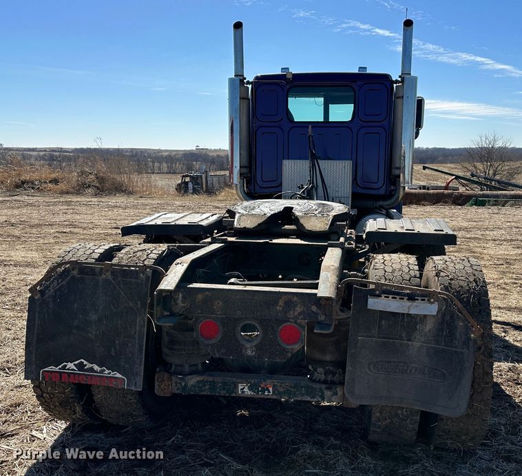 image for item DR6018 2007 Western Star 4900FA  semi truck