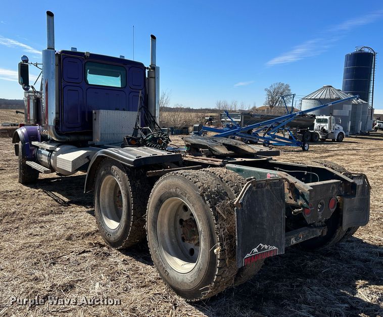 image for item DR6018 2007 Western Star 4900FA  semi truck