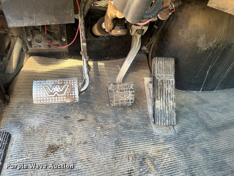 image for item DR6018 2007 Western Star 4900FA  semi truck