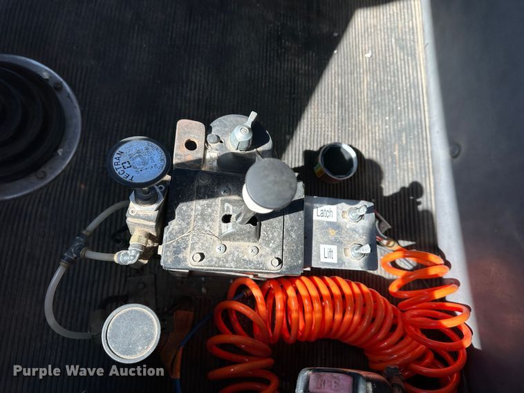 image for item DR6018 2007 Western Star 4900FA  semi truck