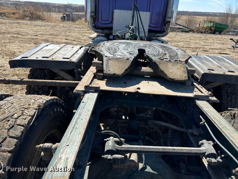 image for item DR6018 2007 Western Star 4900FA  semi truck