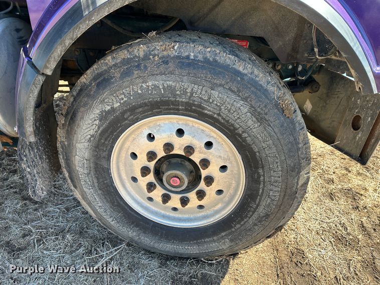 image for item DR6018 2007 Western Star 4900FA  semi truck