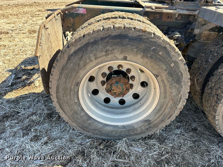 image for item DR6018 2007 Western Star 4900FA  semi truck