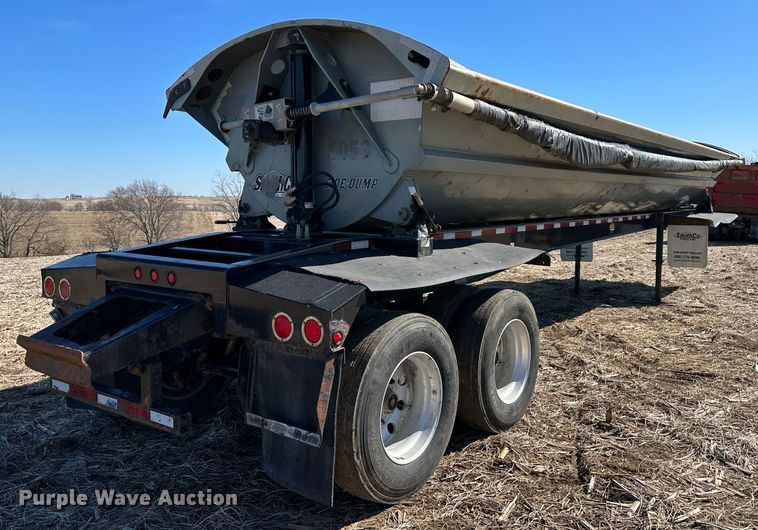 image for item DR6019 2010 Smithco  side dump trailer